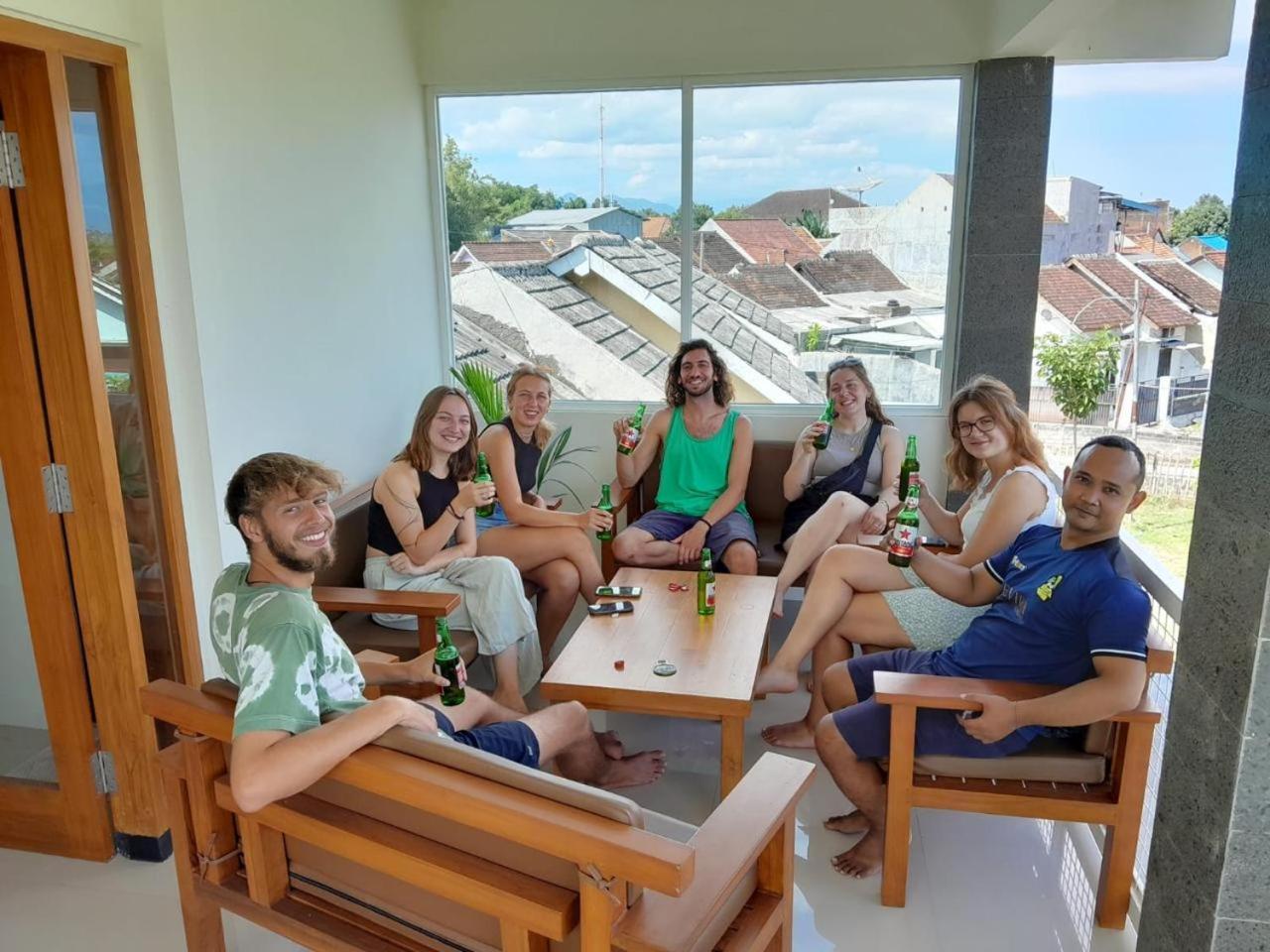 Ninap Hostel Banyuwangi  Extérieur photo
