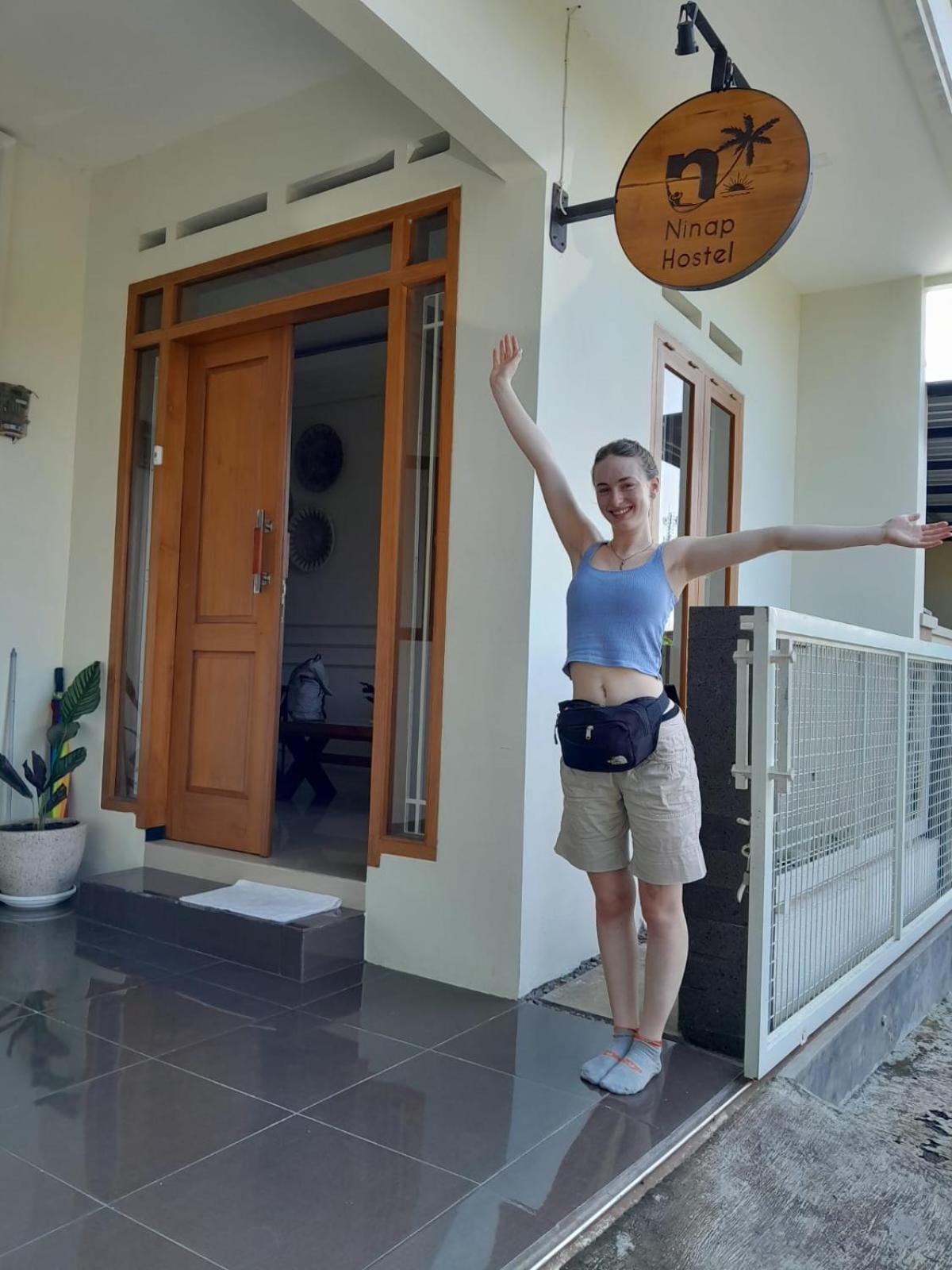 Ninap Hostel Banyuwangi  Extérieur photo